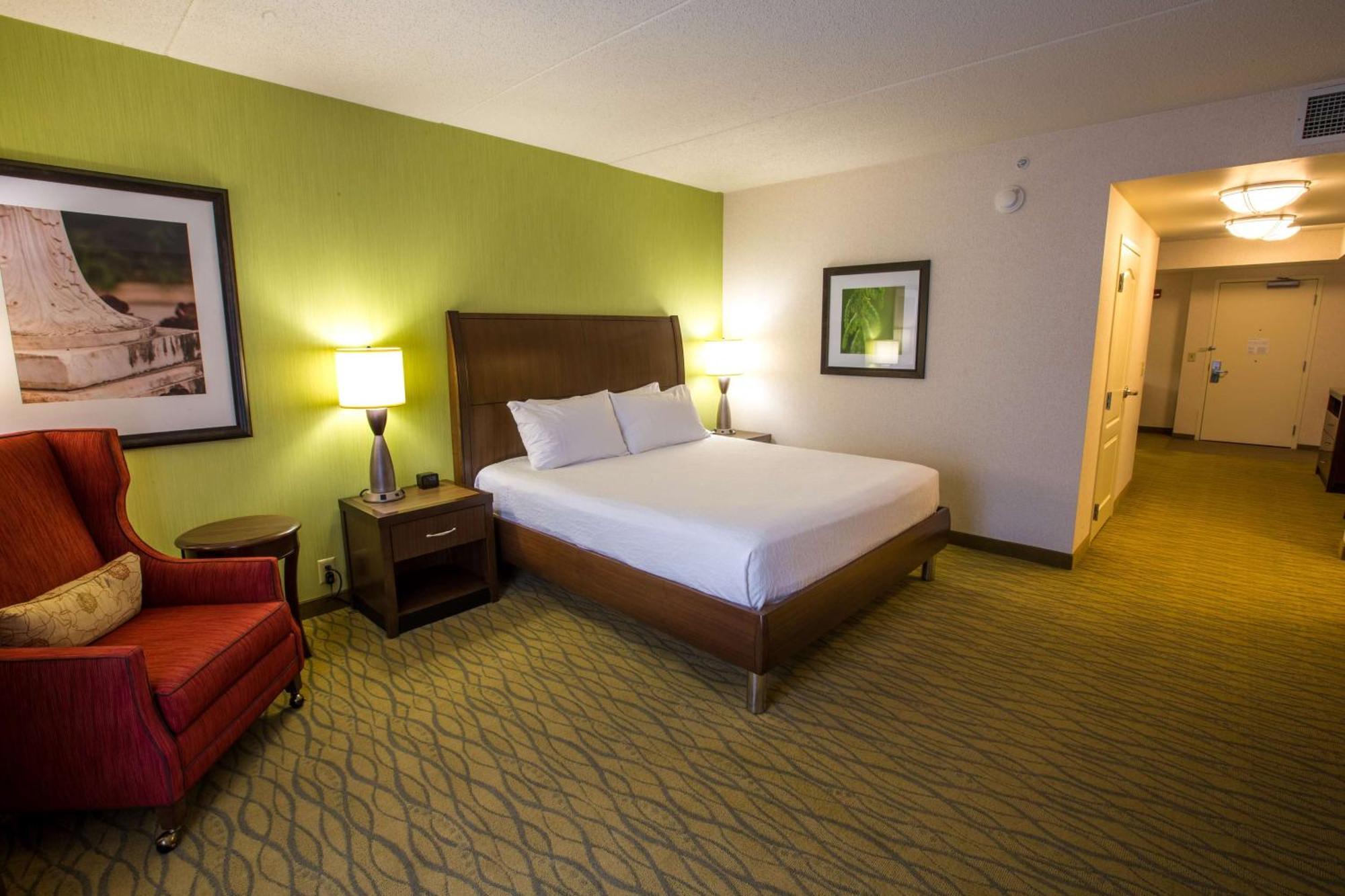 Hotel Hilton Garden State College